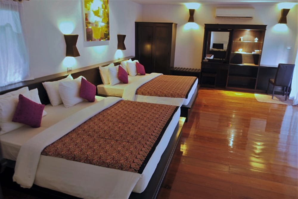 FAMILY SUITE, TARA