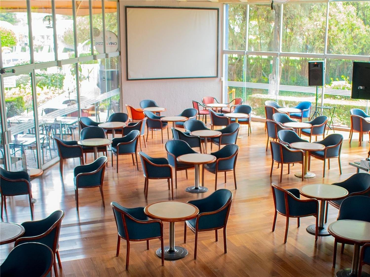 restaurant cafeteria