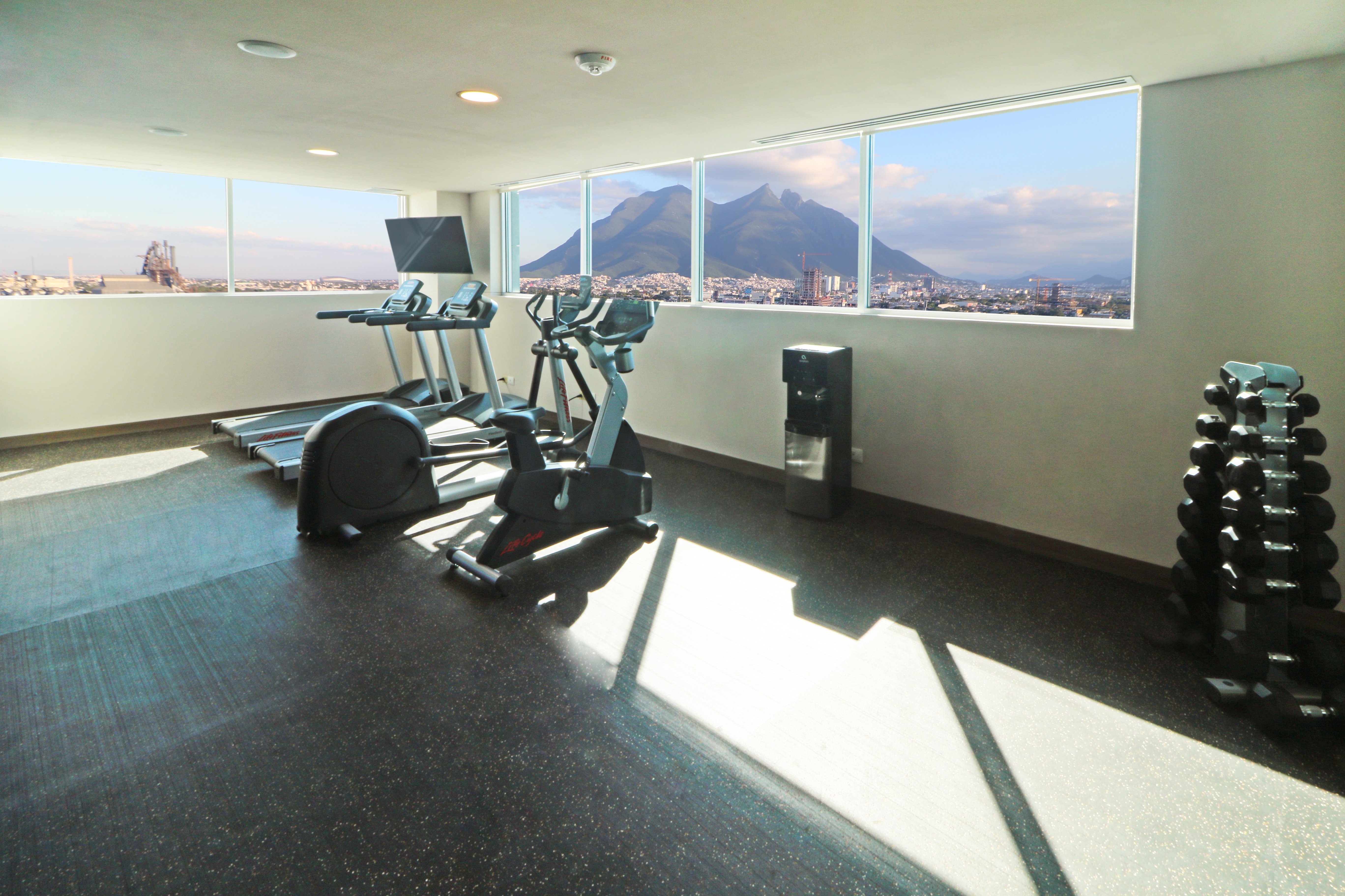 Holiday Inn Express Monterrey Fundidora 38/74