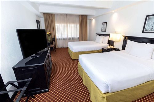 Efficiency, 2 Double Beds