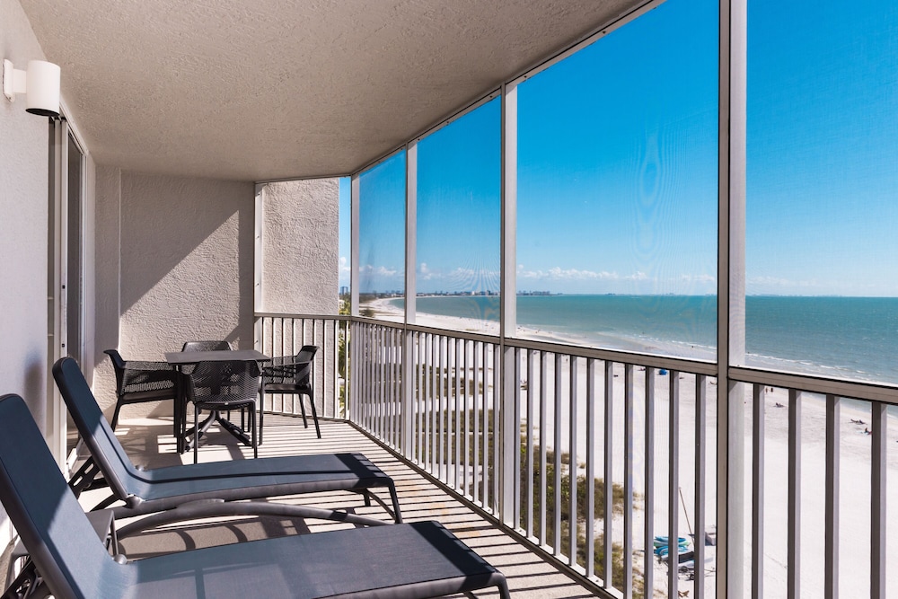 Diamondhead Beach Resort and Spa 13/43