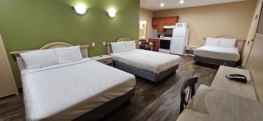 Weston Inn Suites 17/55