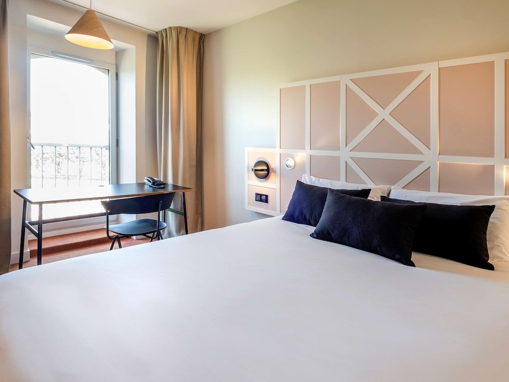 Mercure Rouen Champ de Mars 9/73