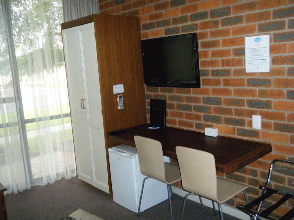 Connells Motel & Serviced Apartments 36/48