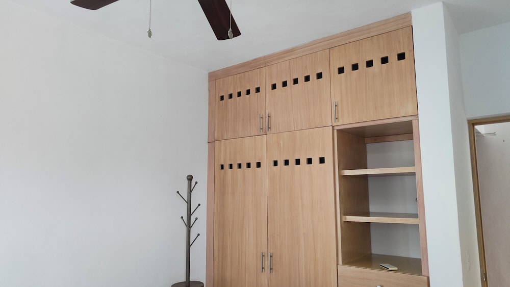 Velas Condos 2/48
