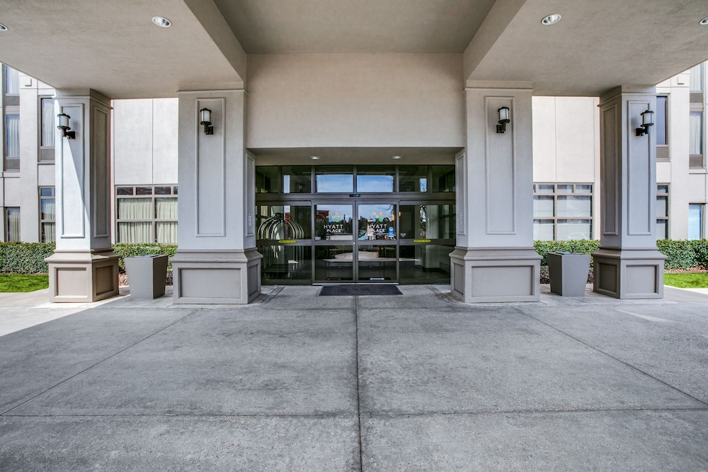 Hyatt Place Fort Worth/Hurst 74/78