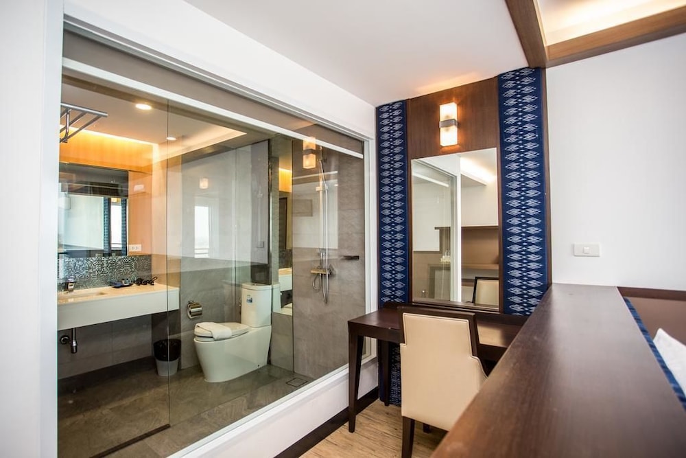 Blu Hotel Nakhon Phanom 33/35