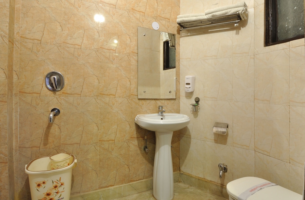 Hotel Nirmal Mahal 64/66