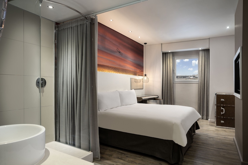 Protea Hotel By Marriott O R Tambo Airport 11/41