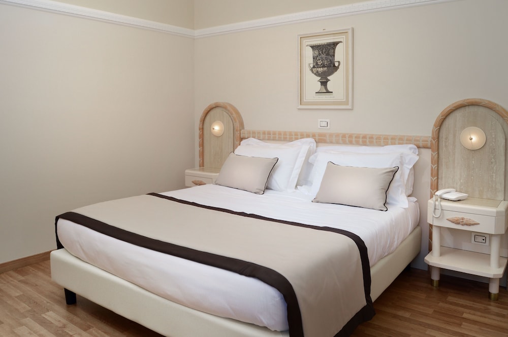 2 BEDROOMS, SUPERIOR, QUADRUPLE