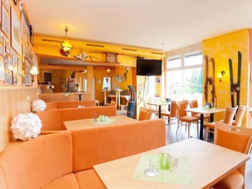 Sporthotel Oberhof 36/44