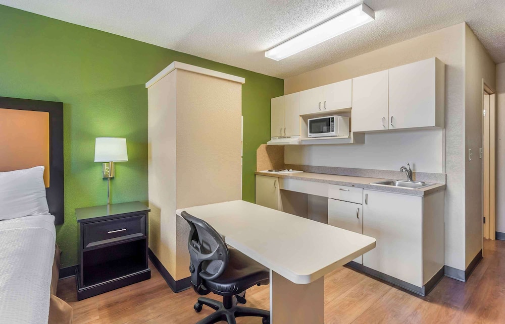 Extended Stay America - Chicago - Downers Grove 23/37