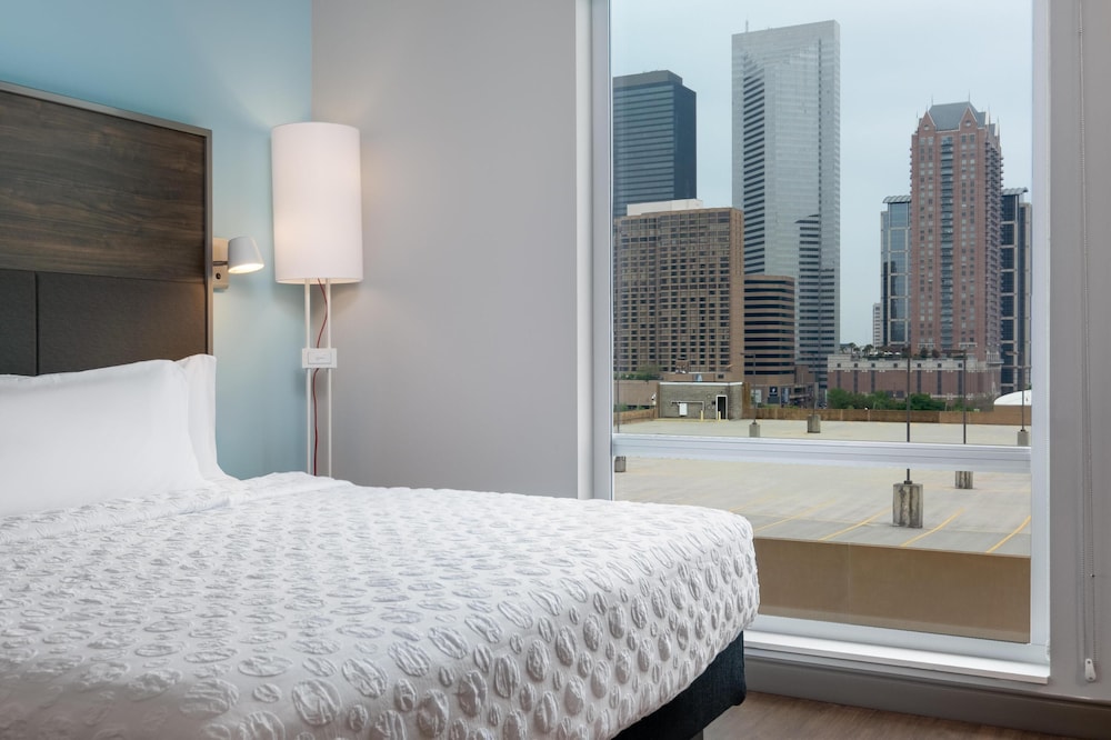 ROOM, KING BED, ACCESSIBLE