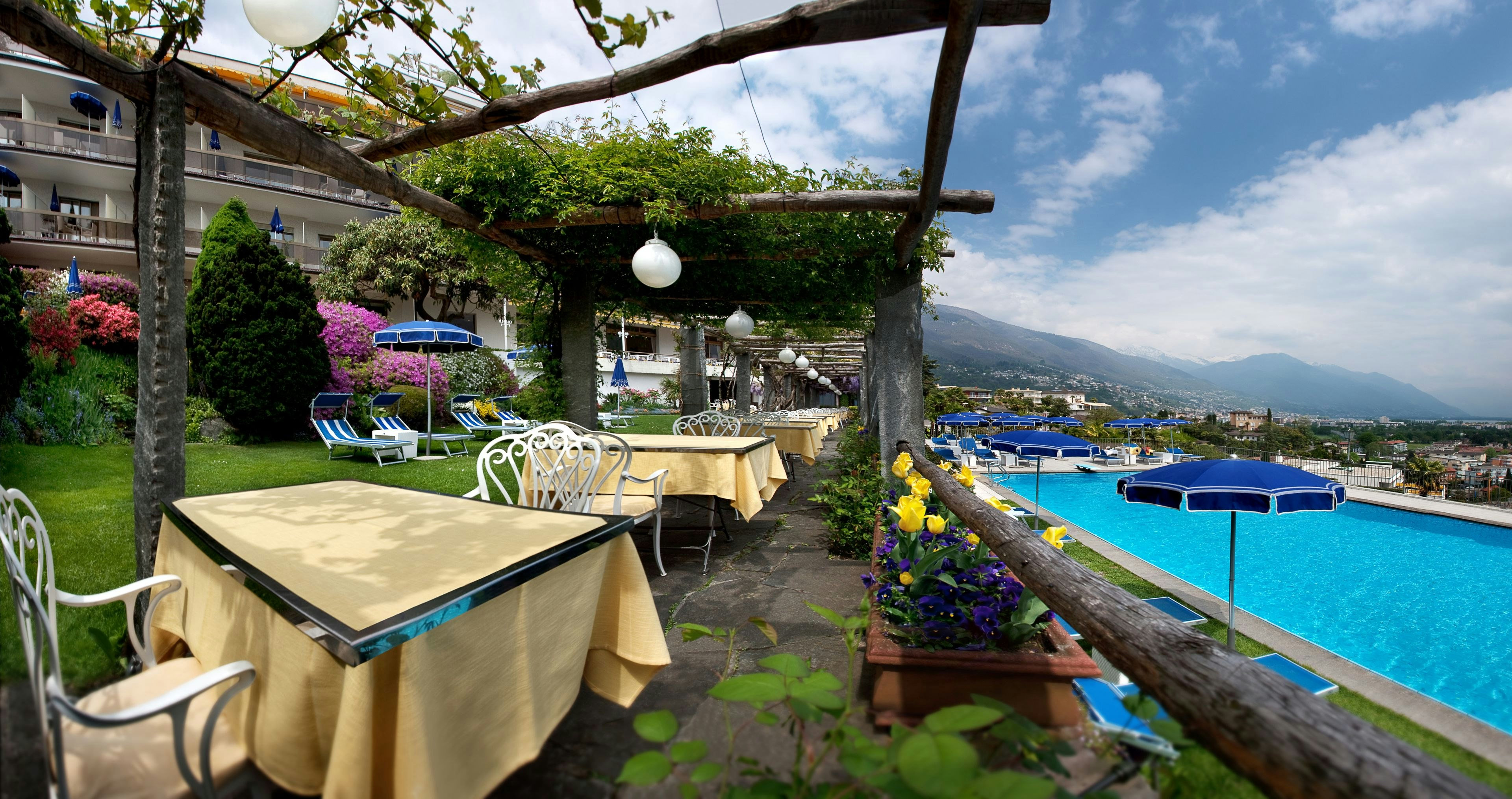 Ascona 4/23