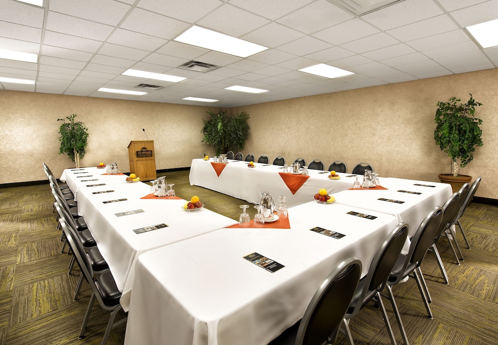 Westmark Fairbanks Hotel & Conference Center 45/46