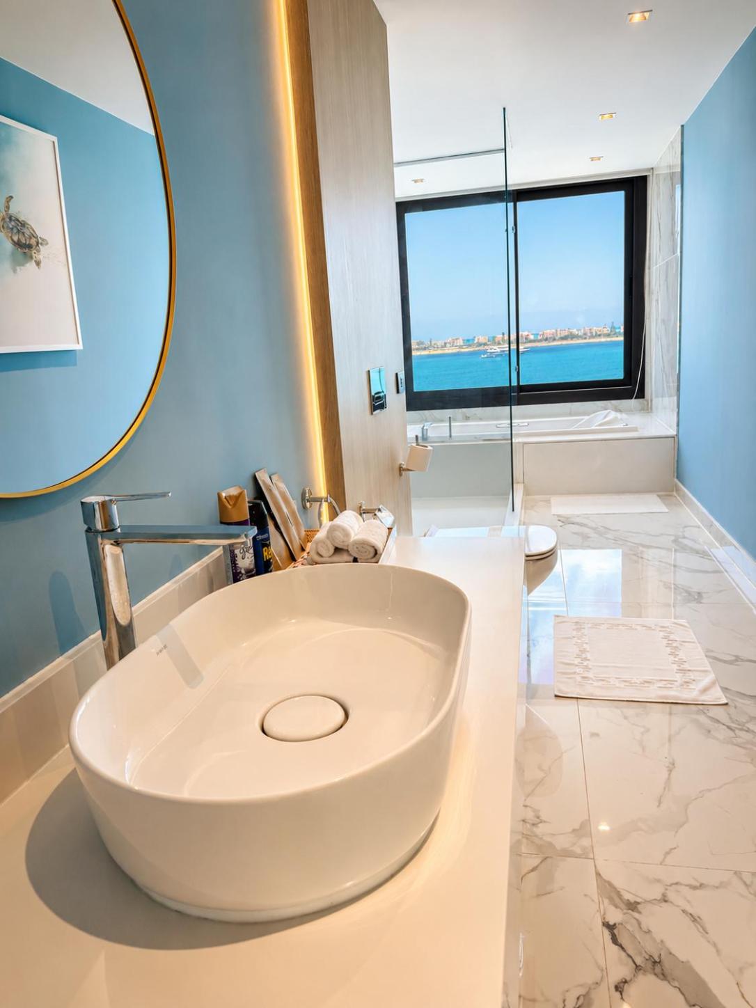 Saint Tropez Loft Sea View، M Hotels at Porto Marina 5/5