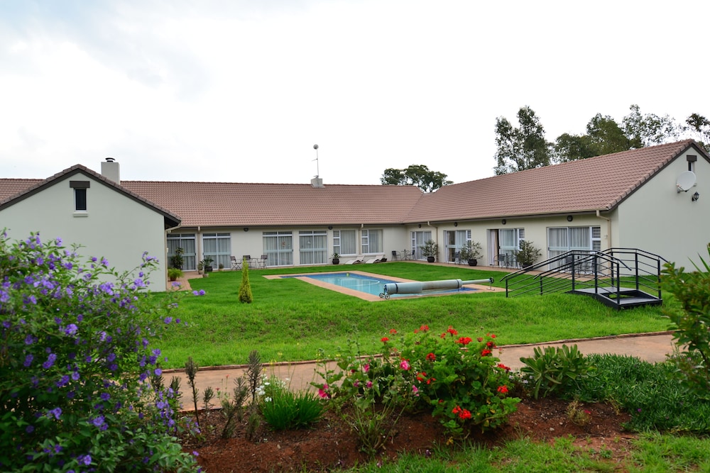 Amohela Guesthouse 24/38