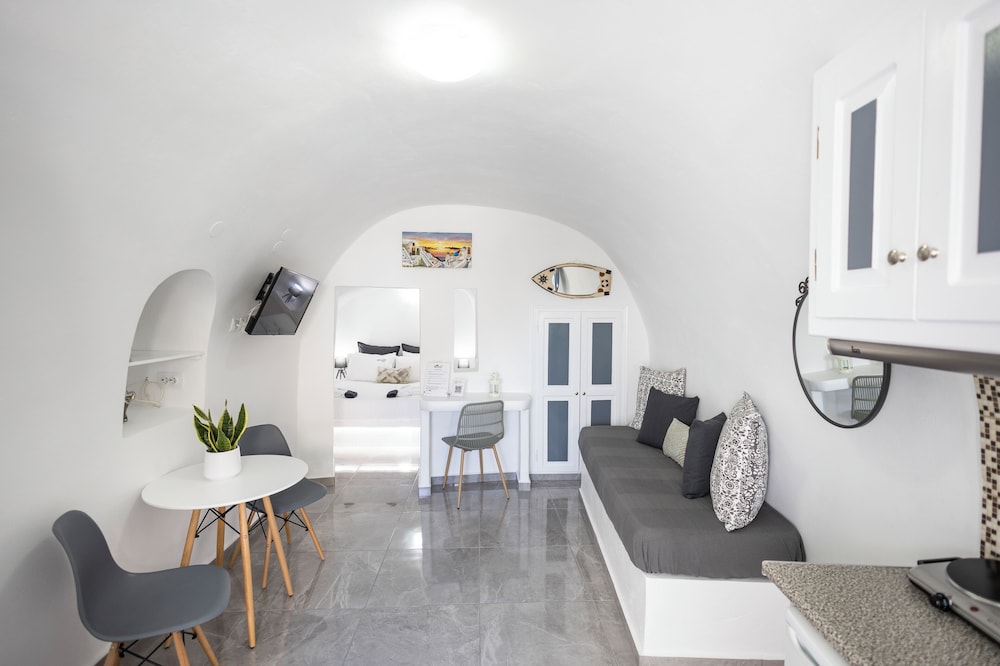 White Side Suites 26/50