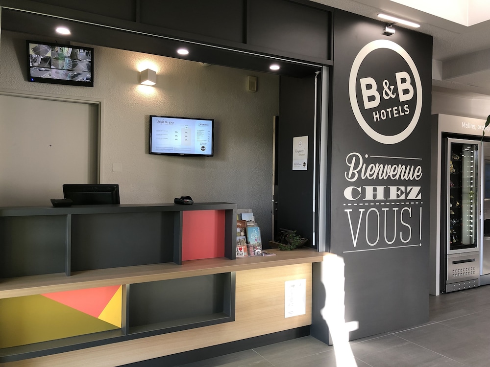 Lobby at B&B HOTEL Brive-La-Gaillarde, USSAC