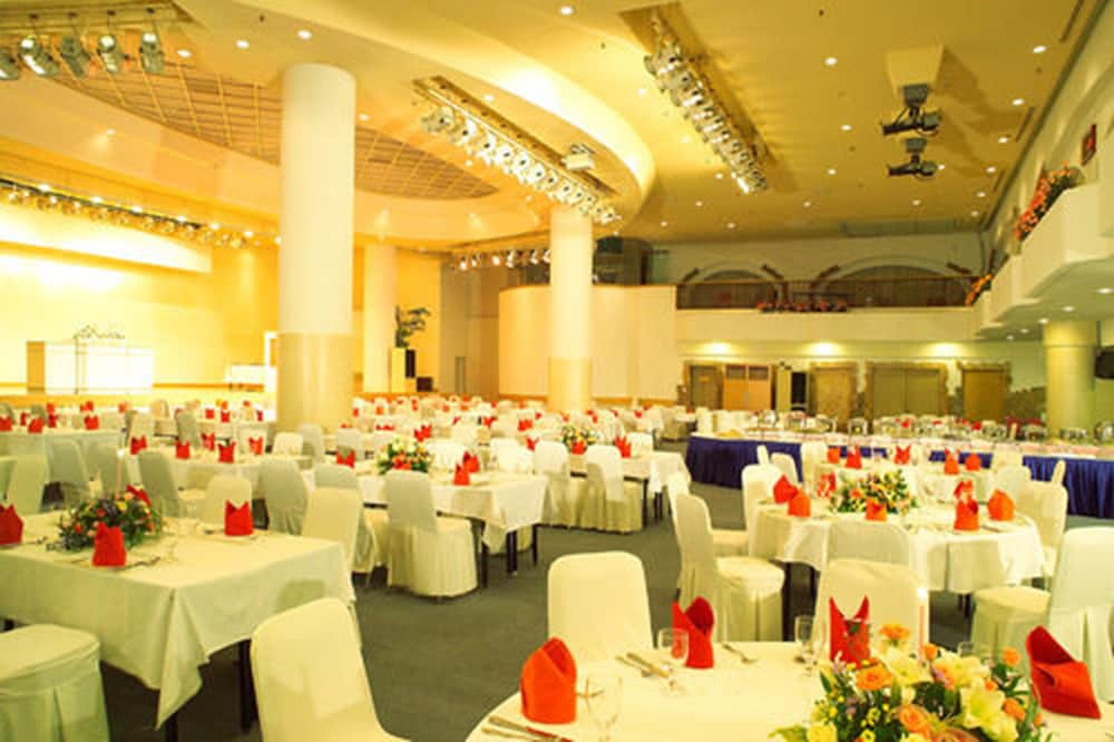 Onyang Hot Spring Hotel 33/42