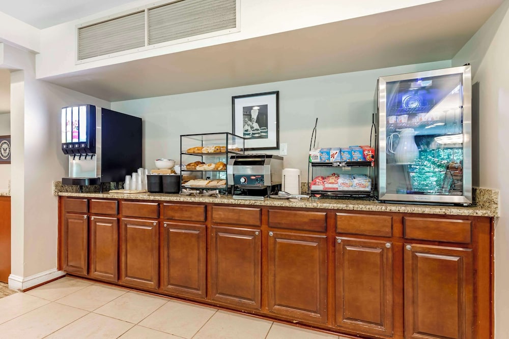 Country Inn & Suites By Radisson, Annapolis, MD 44/62