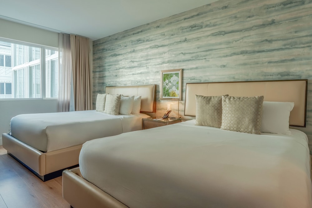Iberostar Waves Miami Beach 27/60