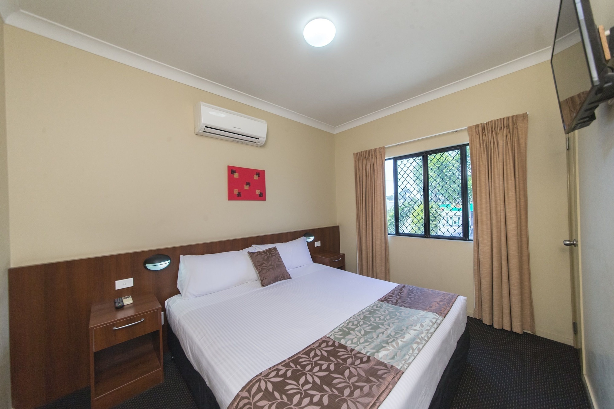 2 Bedrooms, Apartment, King and Twin Beds