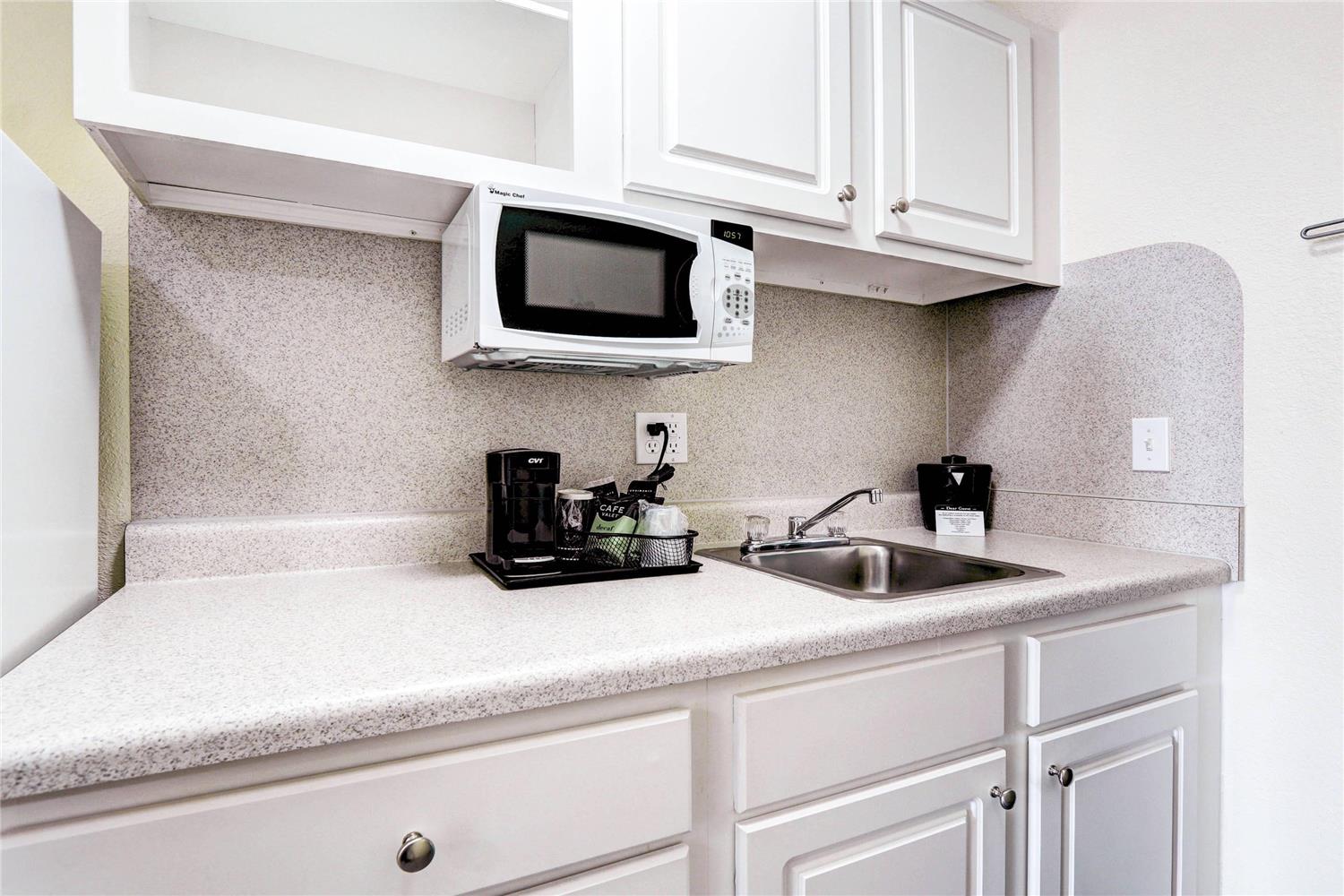 غرفة بسرير كوين، Suburban Studios Westminster Denver North 4/5