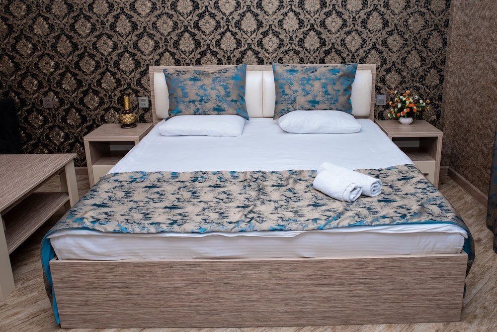 Sebail Inn Hotel 49/50