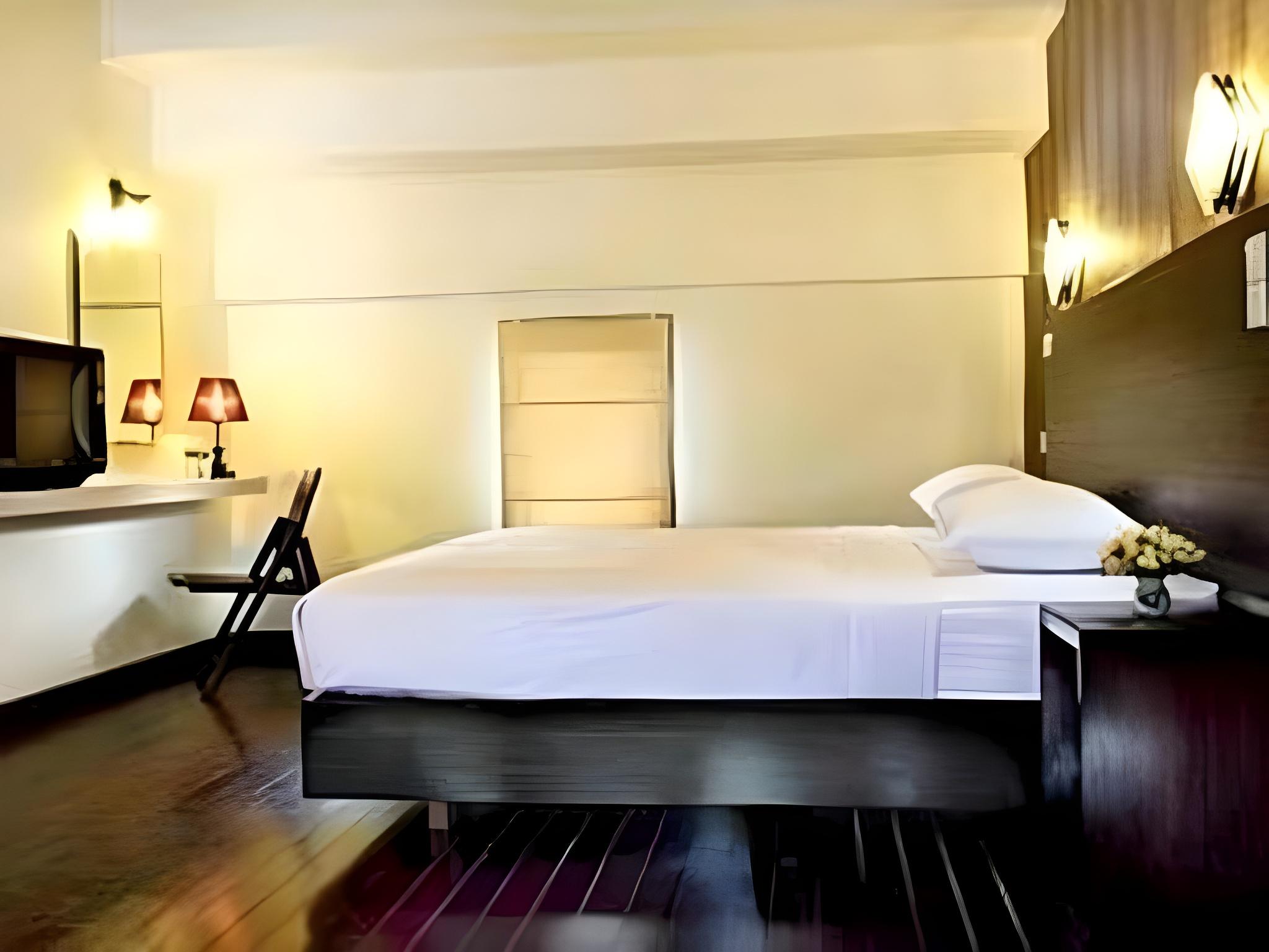 Mervit Hotel 18/35