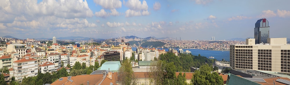 Arts Hotel Istanbul 68/73
