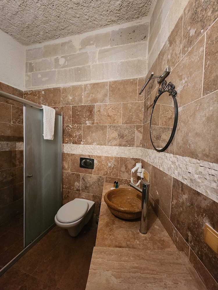 Sinasos Palace Cave Hotel 45/48