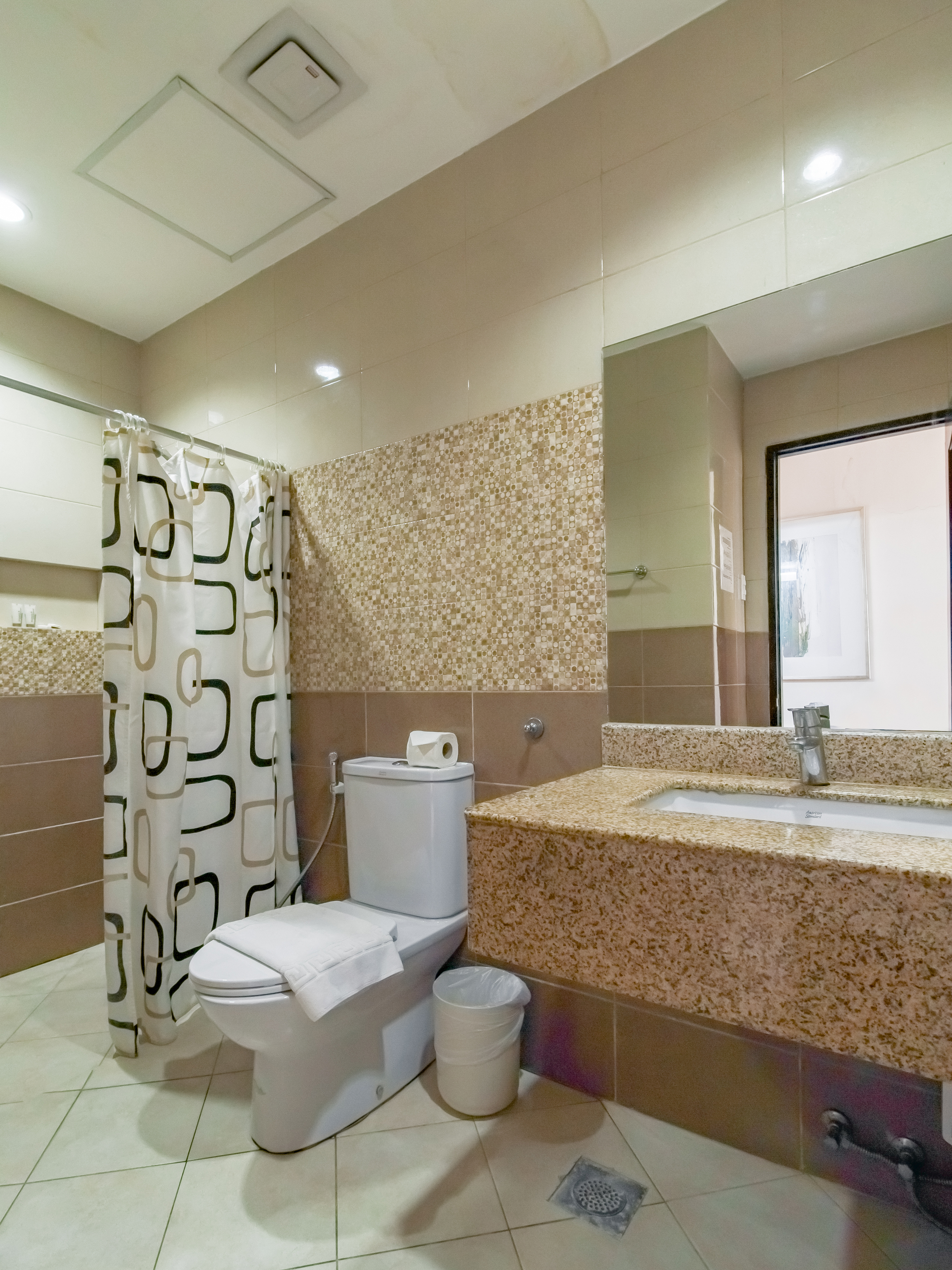 غرفة بسرير كوين، Main Hotel And Suites 9/10