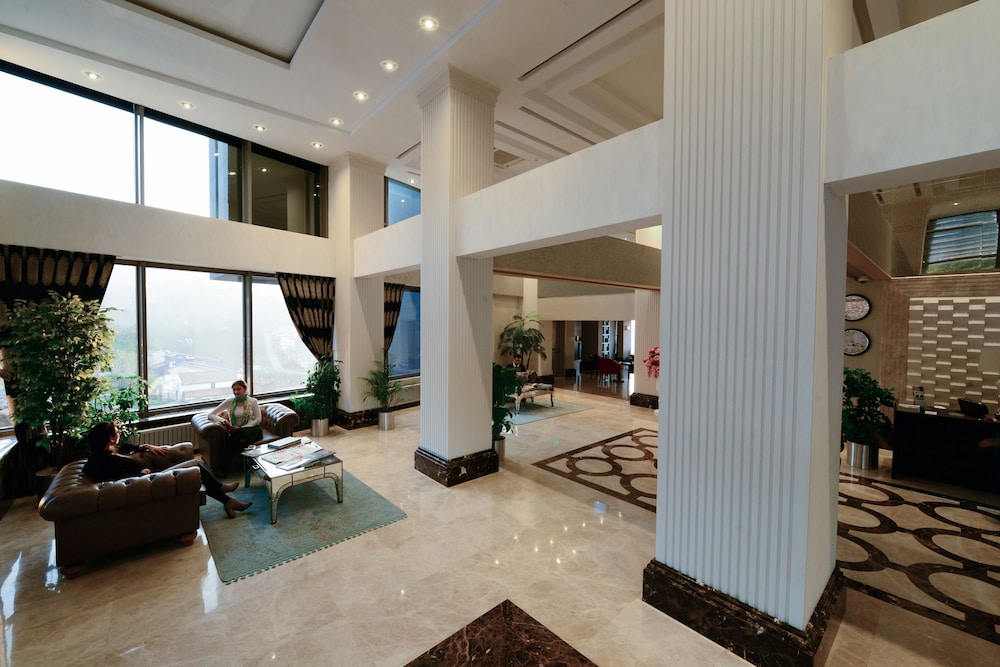 THE BERUSSA HOTEL 45/54