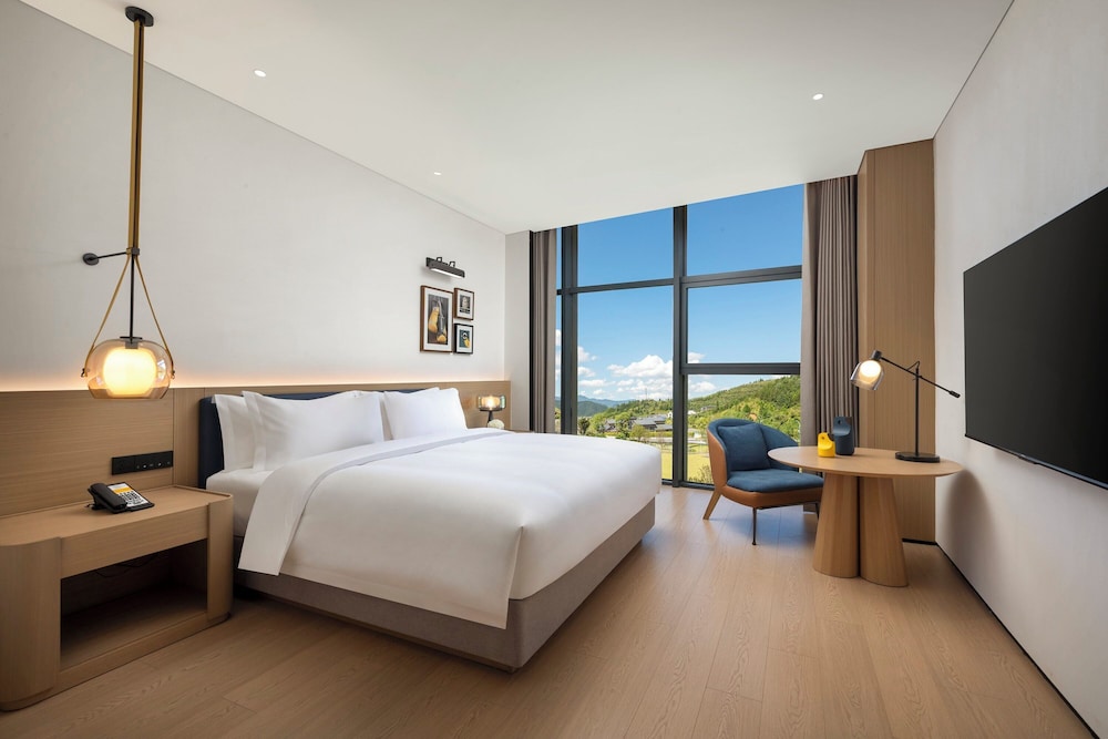 voco Wugong Mountain Jiangxi by IHG 11/50