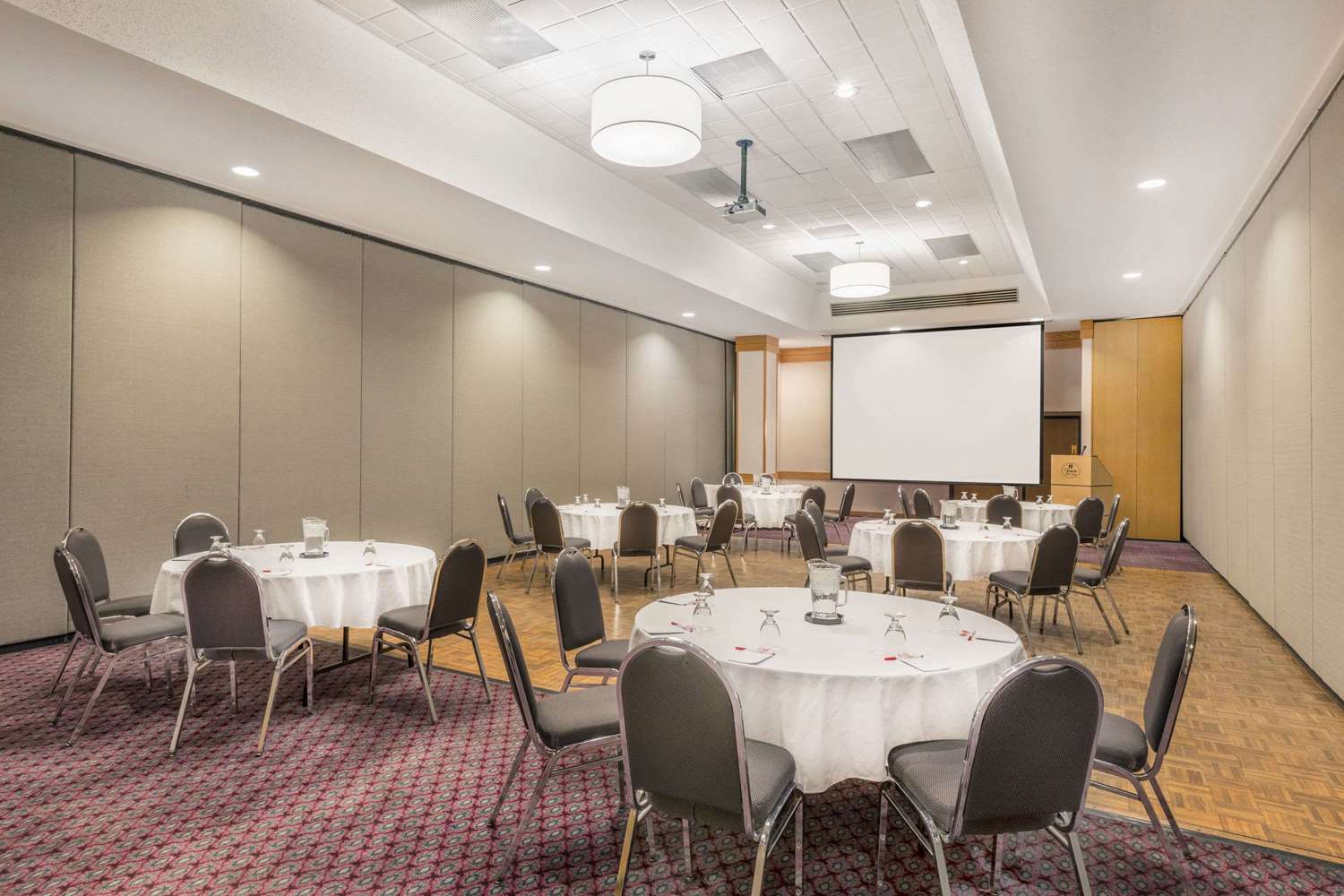 Ramada Plaza By Wyndham Prince George 36/44
