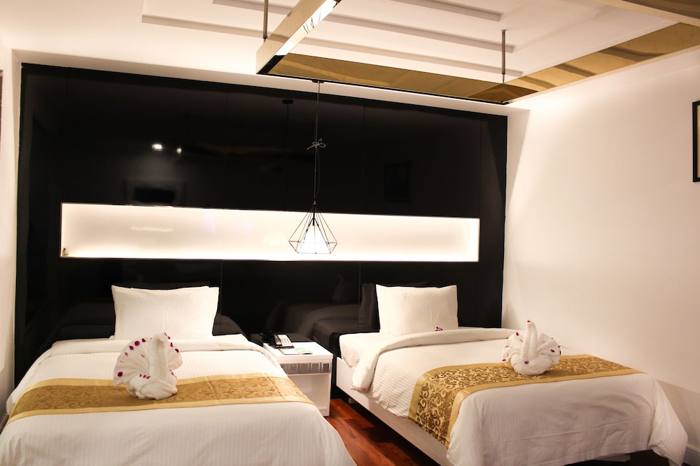 Grand Sokhalay Hotel 8/38
