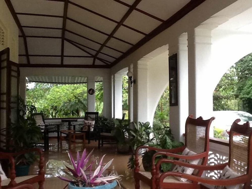 Margaret Villa Hotel 12/16