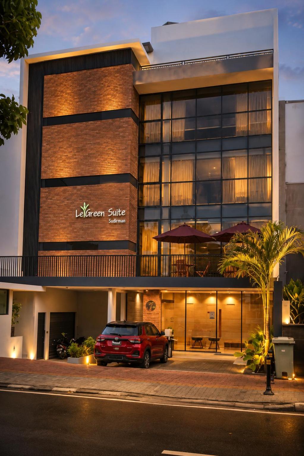 LeGreen Suite Sudirman 1/15