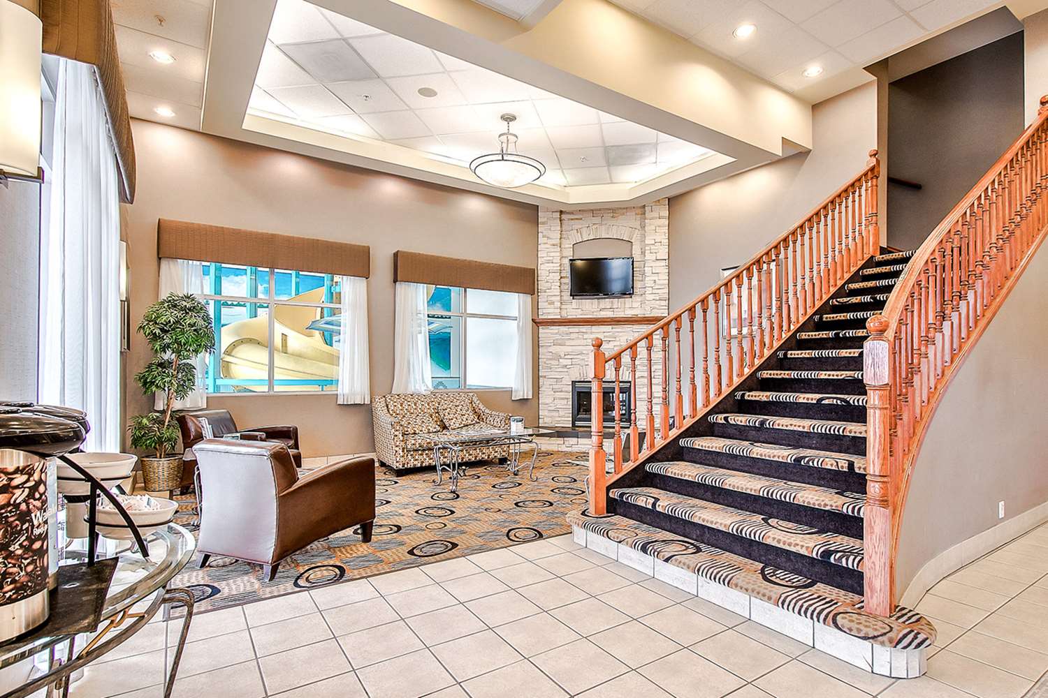 Comfort Inn and Suites South Calgary 2/4