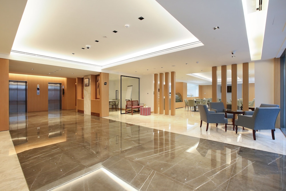 Sitara Hotel Apartment L.L.C 5/51