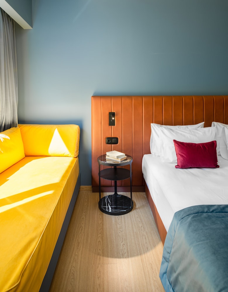 Colors Hotel Athens 16/50