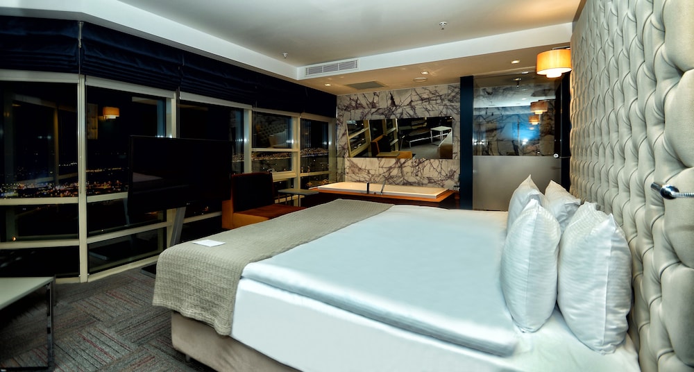 Ramada Encore by Wyndham Izmir 16/39