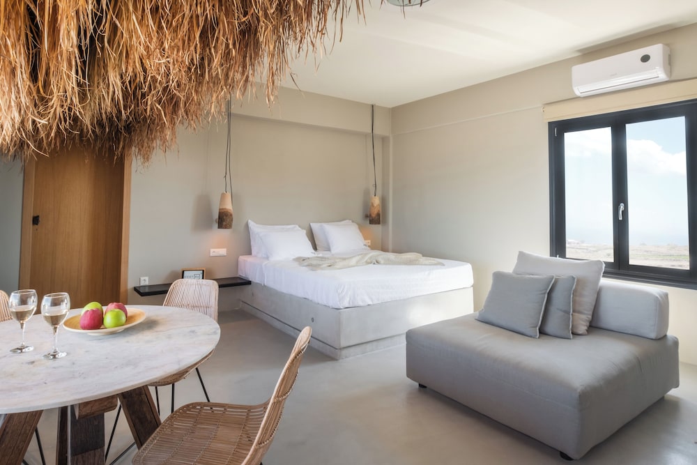 Horizon, Superior, Suite, Double Bed, Sofa، Ifestau.4 6/10