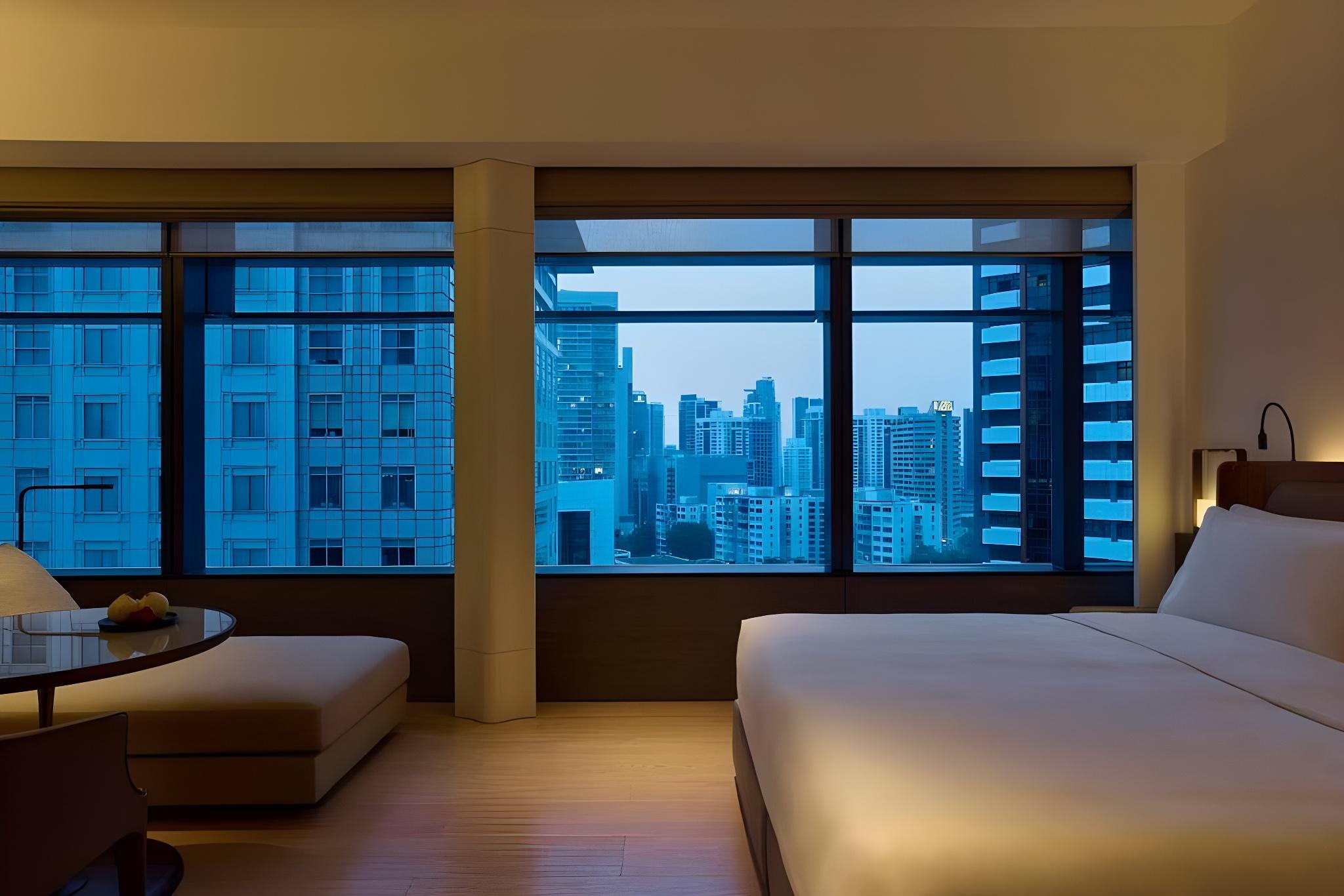 Emerald, King and Twin Beds