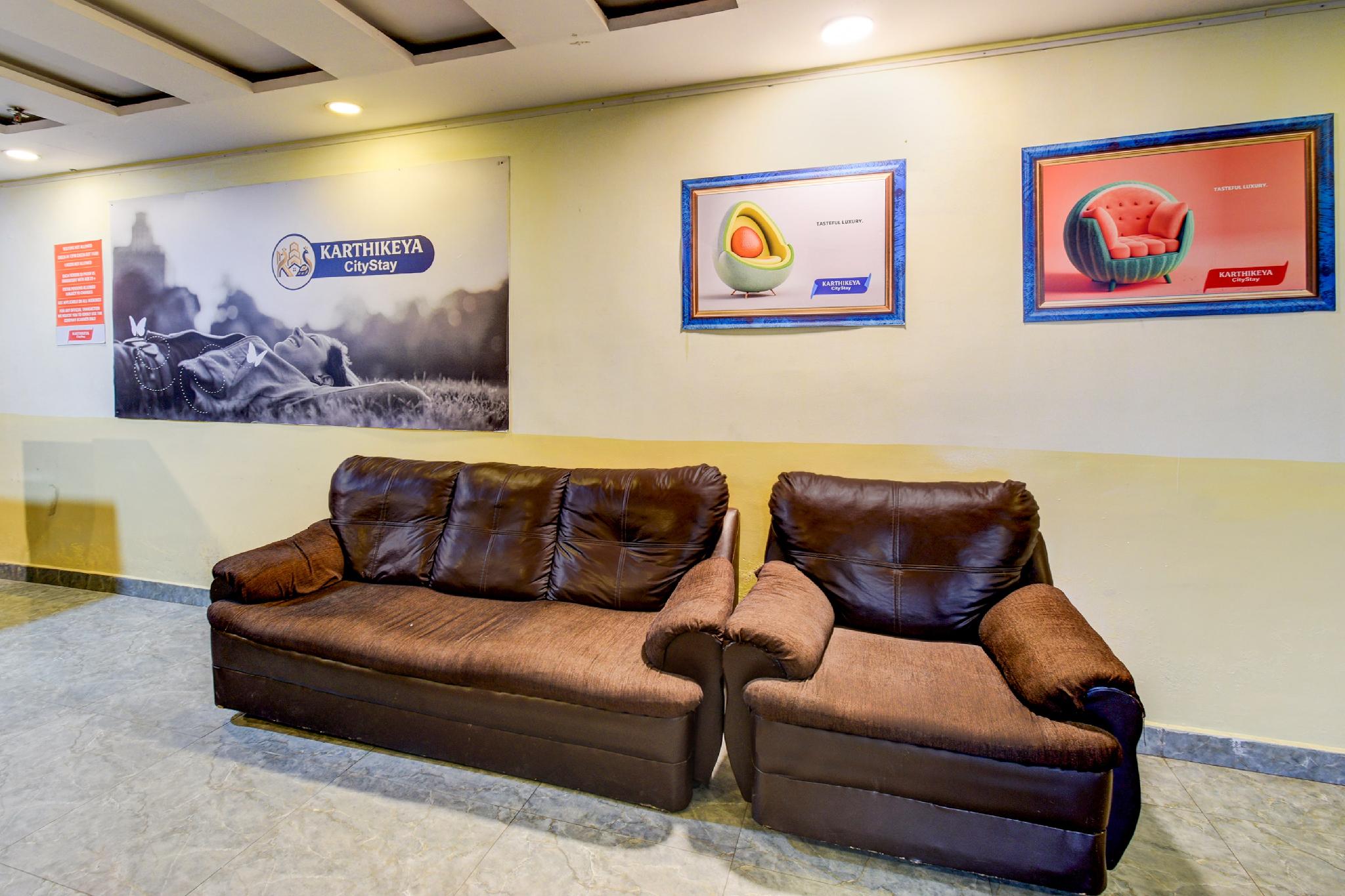Oyo 10225 Hotel Sree Chandana 39/50