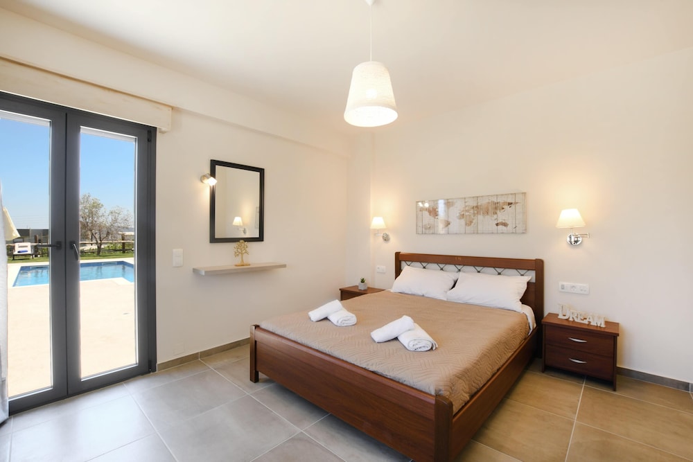 Arismari Villa - Private Pool 4/17