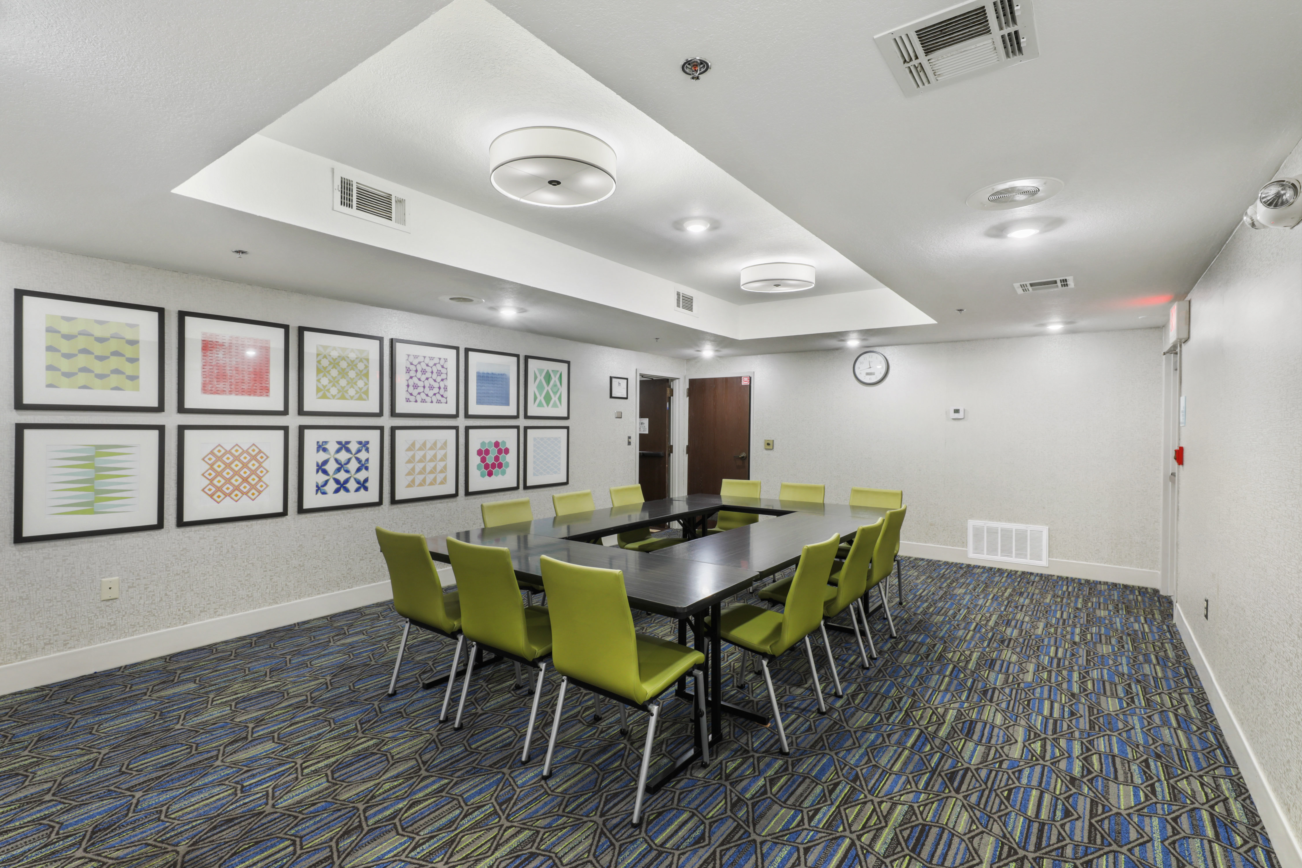 HOLIDAY INN EXPRESS HARLINGEN 40/45