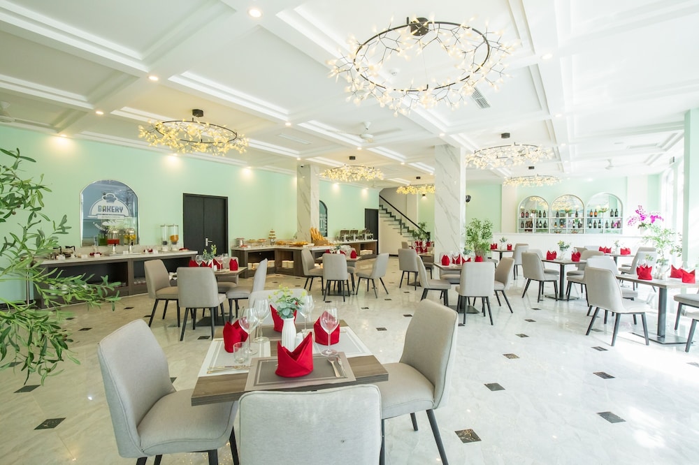 Paralia Hotel Phu Quoc 36/50