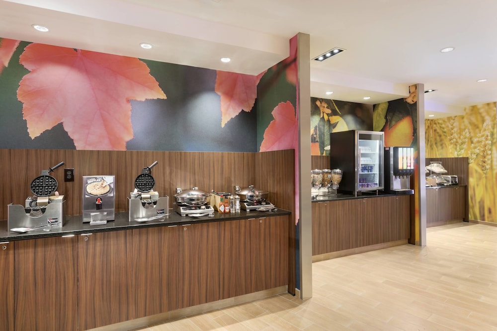 Fairfield Inn & Suites Pittsburgh Airport/Robinson Township 24/30
